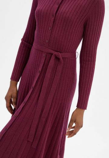 Вязаное платье