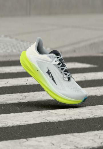 Беговые кроссовки