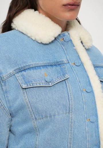 Джинсовая куртка
