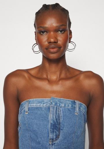 Топ без бретелек