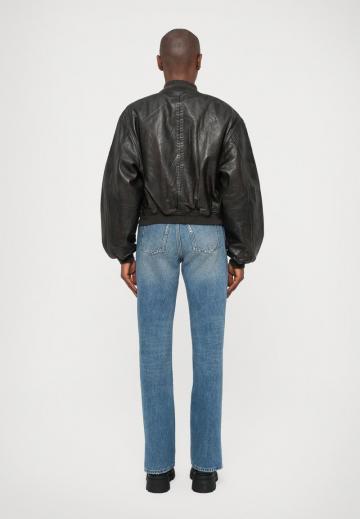 Короткая куртка