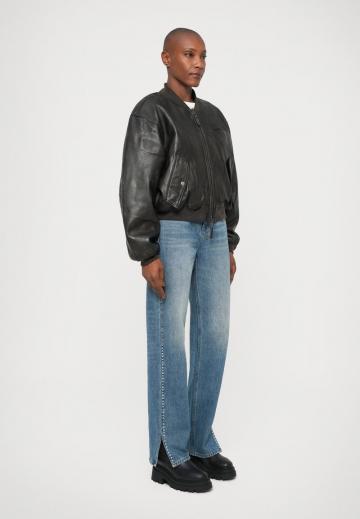 Короткая куртка