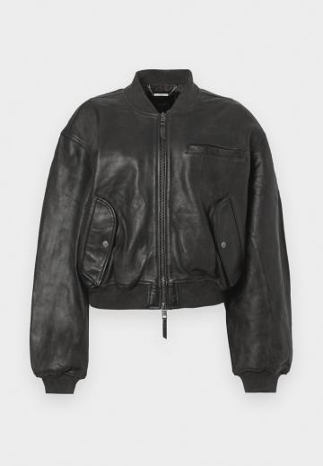 Короткая куртка