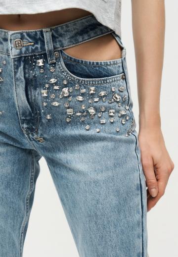 Клешеные джинсы