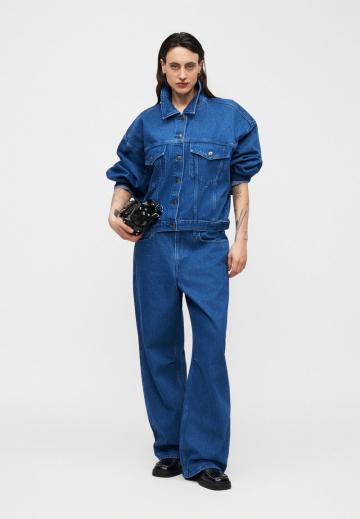 Джинсовая куртка