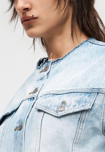 Короткая куртка