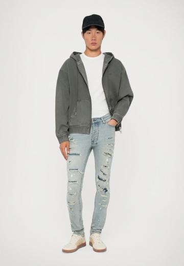 Узкие джинсы