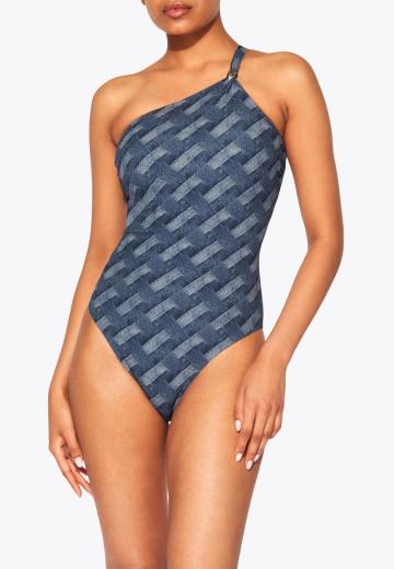 Слитный купальник