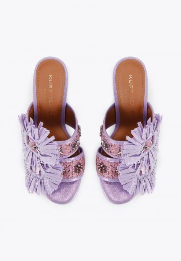 Босоножки на каблуке