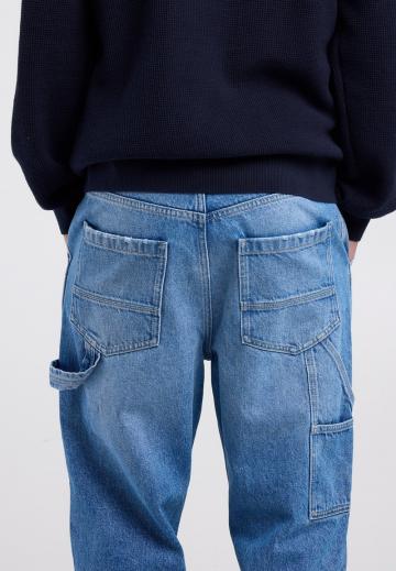 Прямые джинсы