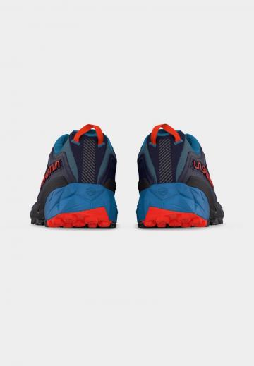 Походные кроссовки