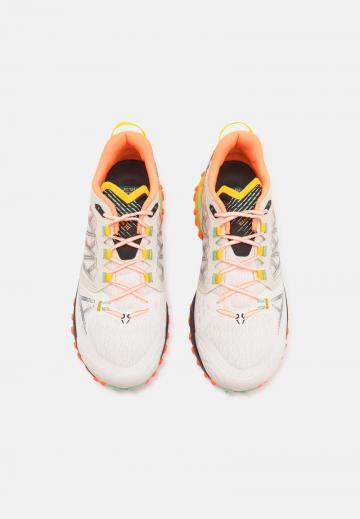 Беговые кроссовки