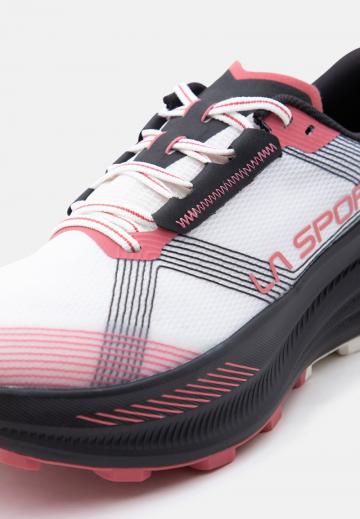 Беговые кроссовки