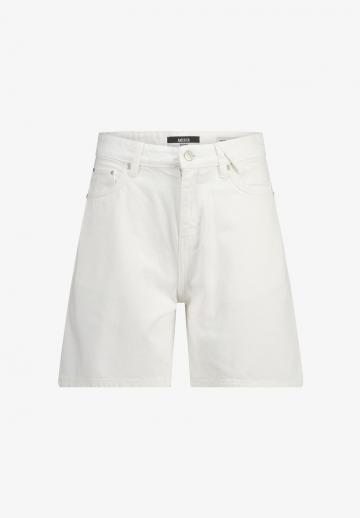 Джинсовые шорты