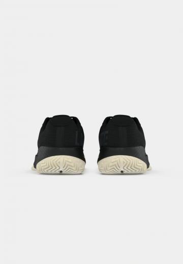 Теннисные кроссовки