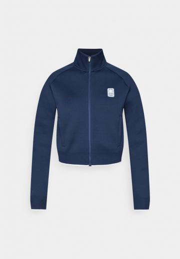 Спортивная толстовка