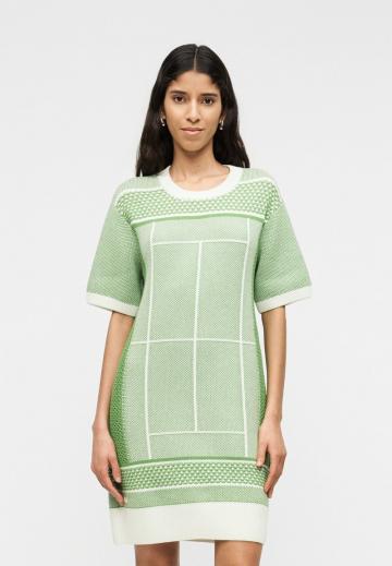 Вязаное платье