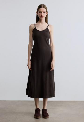 Вязаное платье