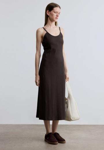 Вязаное платье