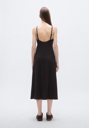 Вязаное платье