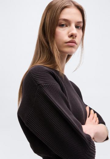 Пуловер с рукавом три четверти