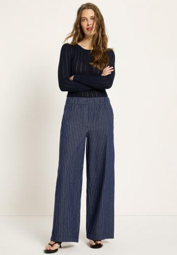 Свободные джинсы