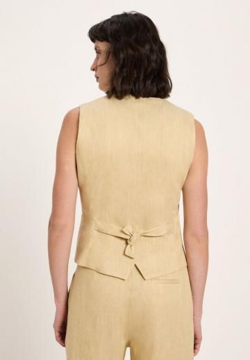 Джинсовая жилетка