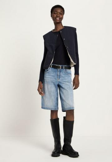 Пуховой жилет