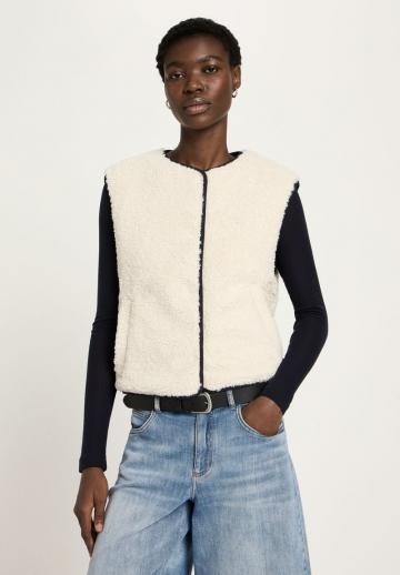 Пуховой жилет