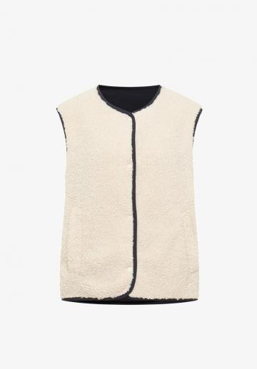 Пуховой жилет