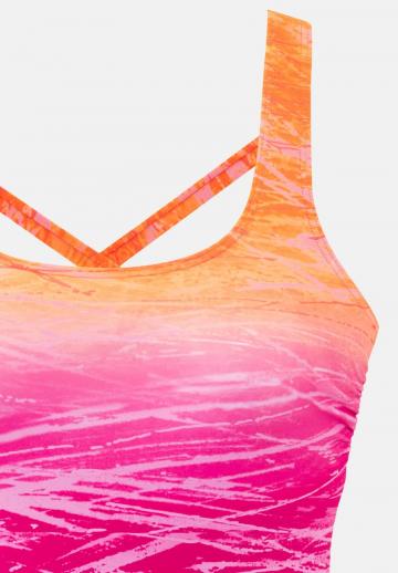 Слитный купальник