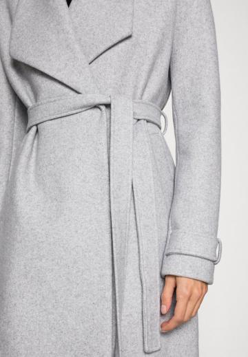 Шерстяное пальто