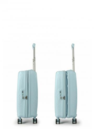 Чемодан на колесах