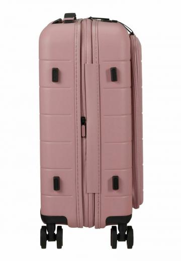 Чемодан на колесах