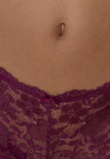 Трусы на бедрах