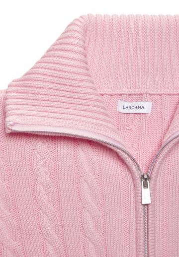 Вязаная кофта