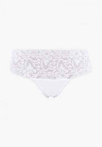 Трусы на бедрах