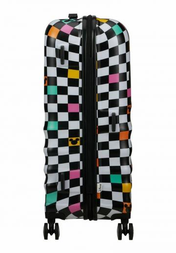 Чемодан на колесах