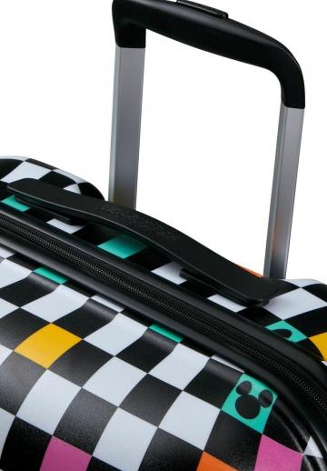 Чемодан на колесах