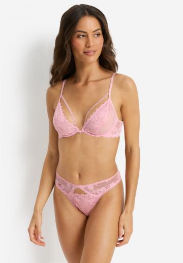 Трусы на бедрах