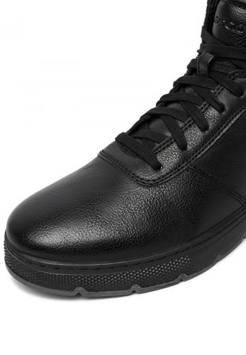 Ботинки на шнуровке