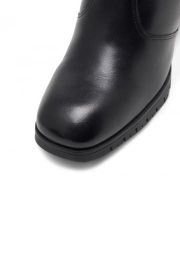 Высокие сапоги