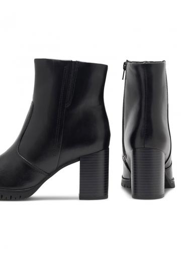 Высокие сапоги