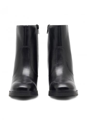 Высокие сапоги