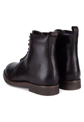 Ботинки на шнуровке