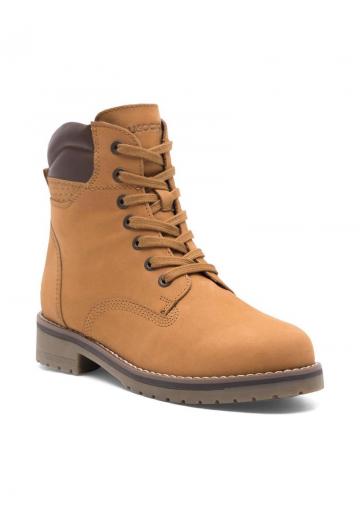 Ботинки на шнуровке