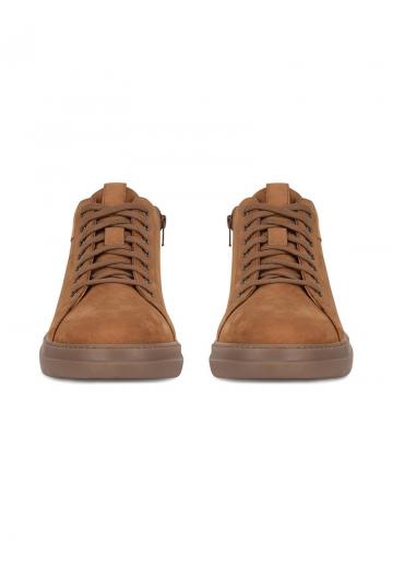 Ботинки на шнуровке