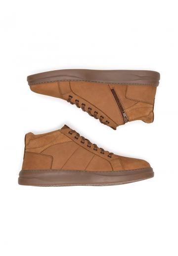 Ботинки на шнуровке