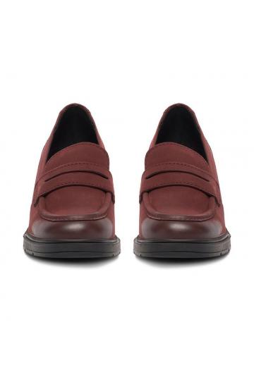 Туфли с высоким носом