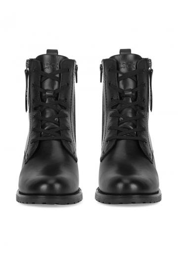 Ботинки на шнуровке
